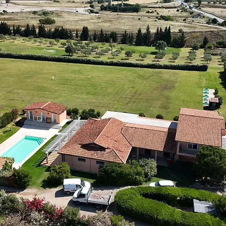 La Mora Bianca Lantgård Assemini